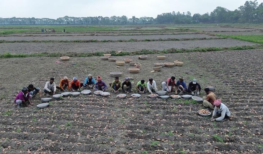 Bangladeş'te yıldırım çarpması sonucu 12 kişi hayatını kaybetti