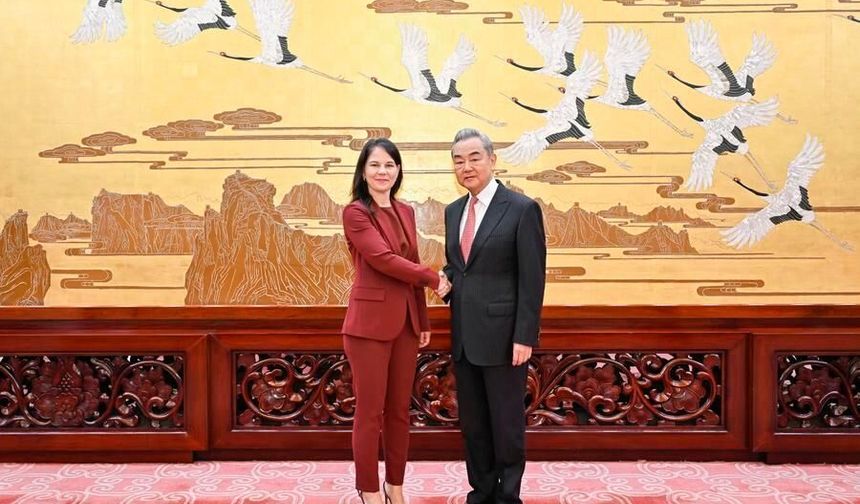 Çin Dışişleri Bakanı Wang, BM Genel Kurulu 80. Dönem Başkanı Baerbock ile görüştü