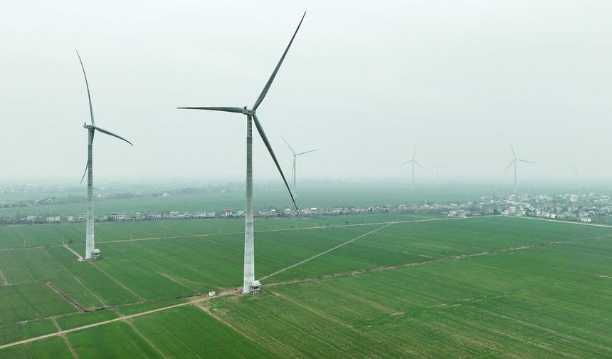 Çin: İngiltere'nin Çinli şirketin rüzgar türbinlerinin projelerde kullanılmasını engellemesine karşıyız