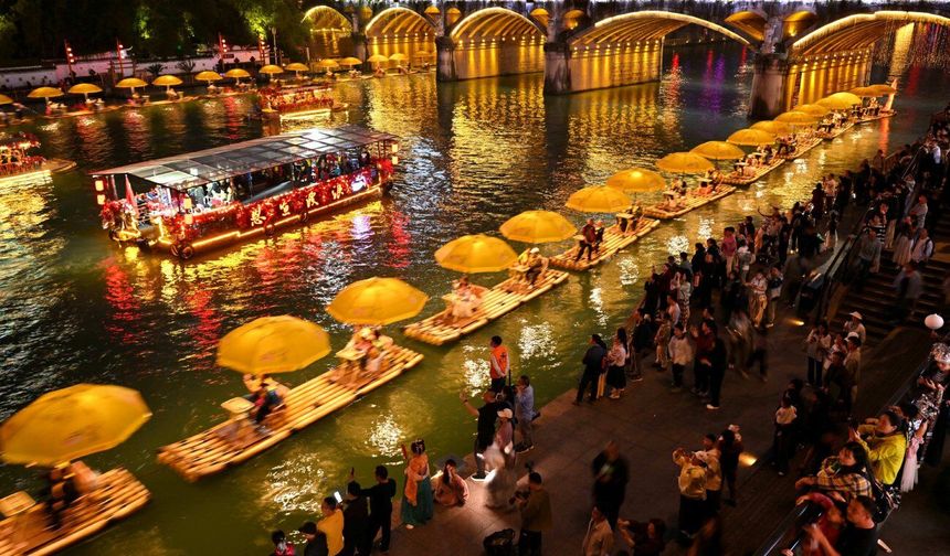 Çin'de Qingming Festivali sırasında 135 milyon yurtiçi seyahat gerçekleştirildi