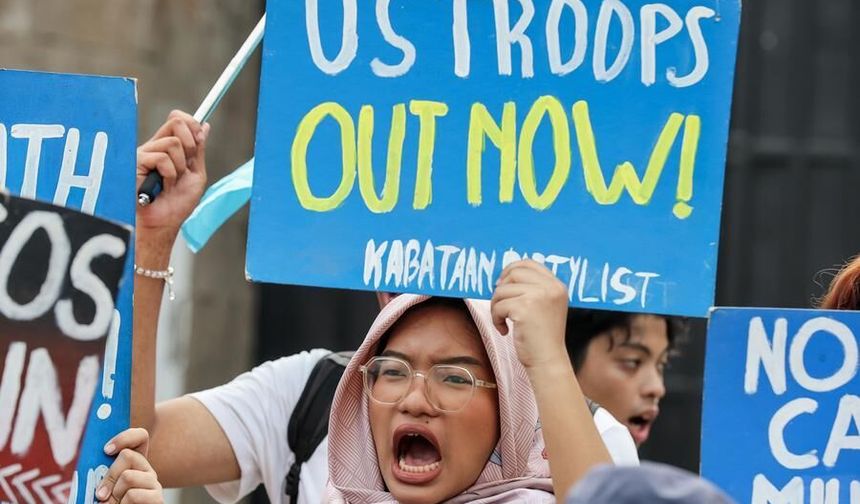 Filipinler ve ABD ortak askeri tatbikatı Manila'da protesto edildi