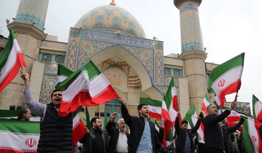 İran: 30'dan fazla üniversite ABD ve İsrail saldırılarının doğrudan hedefi oldu