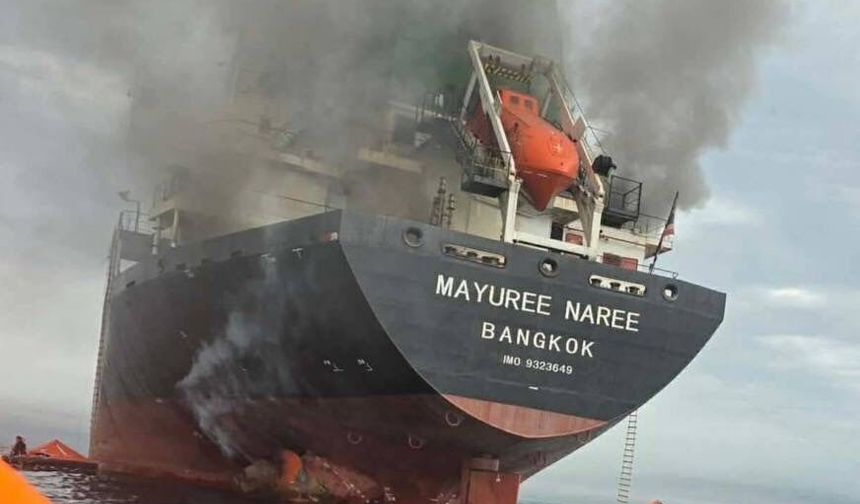 İran, Hürmüz Boğazı'ndaki mayınlar nedeniyle alternatif rotalar açıkladı