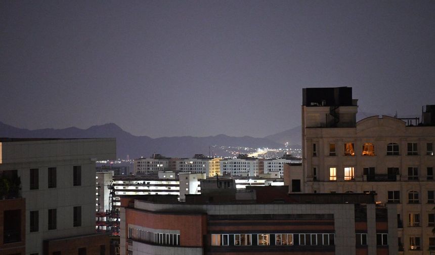 İran: Hürmüz Boğazı'ndan güvenli geçiş için İran ordusuyla koordinasyon şart