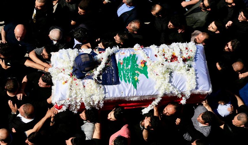İsrail saldırısında hayatını kaybeden Lübnanlı gazeteci Emel Halil için cenaze töreni düzenlendi