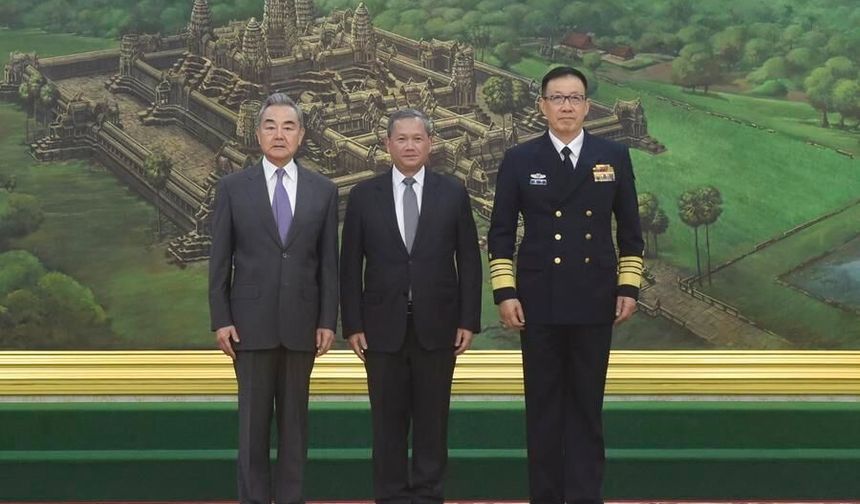 Kamboçya Başbakanı ile Çin dışişleri ve savunma bakanları bir araya geldi
