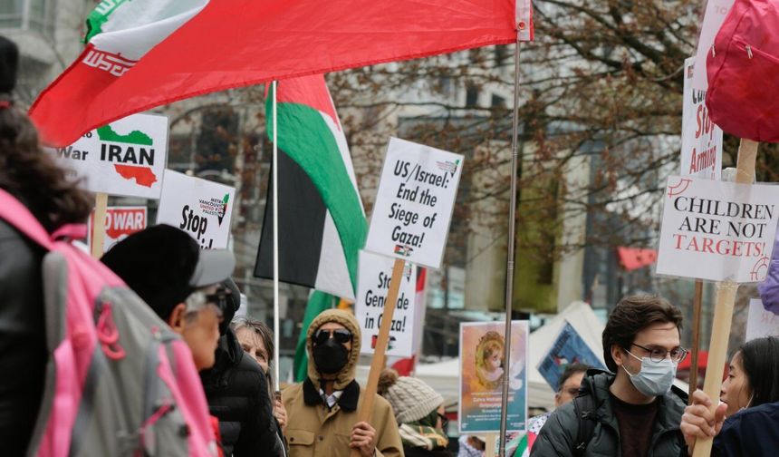 Kanada'nın British Columbia eyaletinde savaş karşıtı protesto düzenlendi