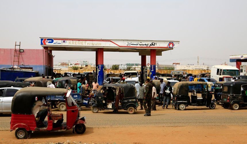 Sudan'da akaryakıt krizi günlük yaşamı olumsuz etkiledi