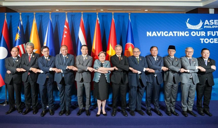 48. ASEAN Zirvesi Filipinler'de başladı