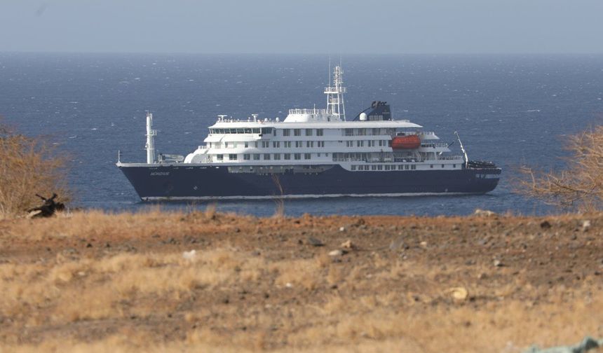 Cabo Verde, yolcu gemisindeki 3 hantavirüs hastasını hava ambulansıyla tahliye edecek