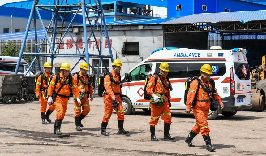 Çin Cumhurbaşkanı Xi, 82 kişinin hayatını kaybettiği maden kazası sonrası tüm imkanların seferber edilmesi talimatı verd