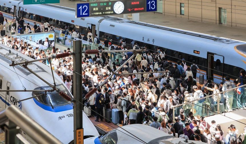 Çin'de İşçi Bayramı tatilinde yaklaşık 1,52 milyar bölgeler arası seyahat yapıldı