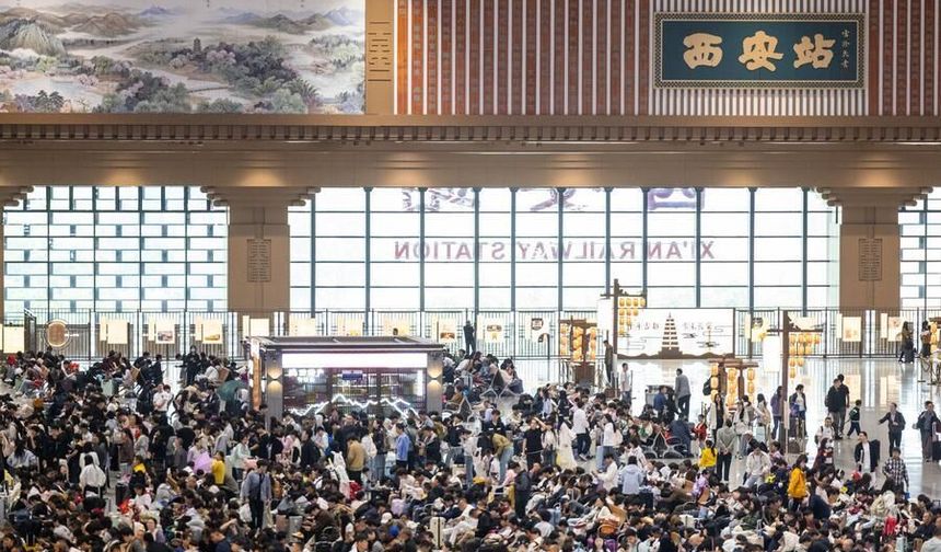 Çin'de İşçi Bayramı tatilindeki artan talebi karşılamak için 1.641 ek tren seferi kondu