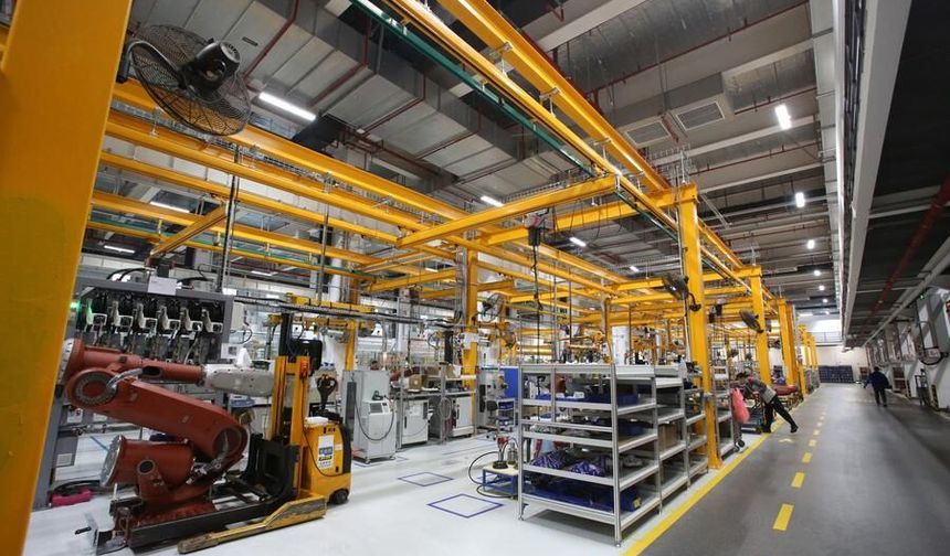 Çin'de sabit varlık yatırımları ilk 4 ayda yüzde 1,6 azaldı