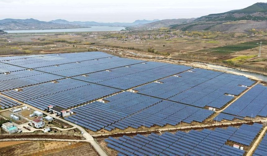 Çin'in kurulu elektrik üretim kapasitesi nisan sonu itibarıyla yüzde 14,2 arttı