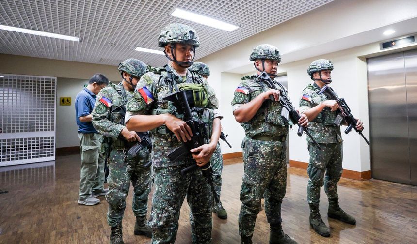 Filipinler Senatosu'nda silah sesleri