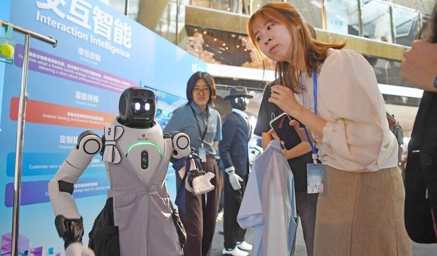 Hong Kong'da düzenlenen Somutlaştırılmış Yapay Zeka Endüstri Zirvesi başladı