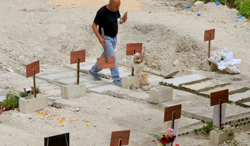 Lübnan'da ateşkese rağmen devam eden İsrail saldırılarında ölü sayısı 2.882'ye yükseldi