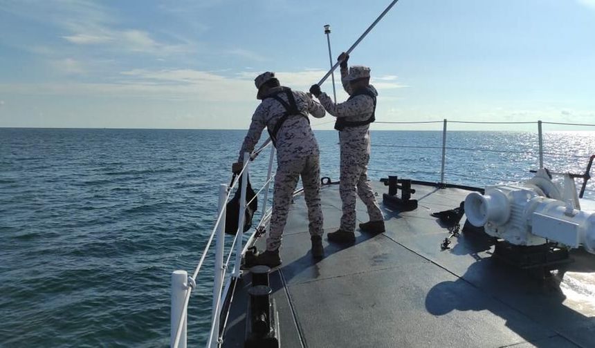 Malezya'da 37 göçmeni taşıyan tekne battı: 14 kişi kayıp