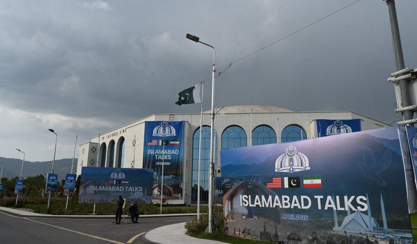 Pakistan ve İran dışişleri bakanları, Ortadoğu'daki son gelişmeleri ve barış çabalarını görüştü