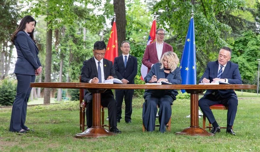 Sırbistan, Çinli şirketle yeni otoyol inşası için sözleşme imzaladı