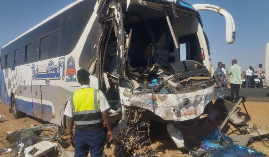 Sudan'da iki yolcu otobüsü kafa kafaya çarpıştı: 14 ölü, 16 yaralı