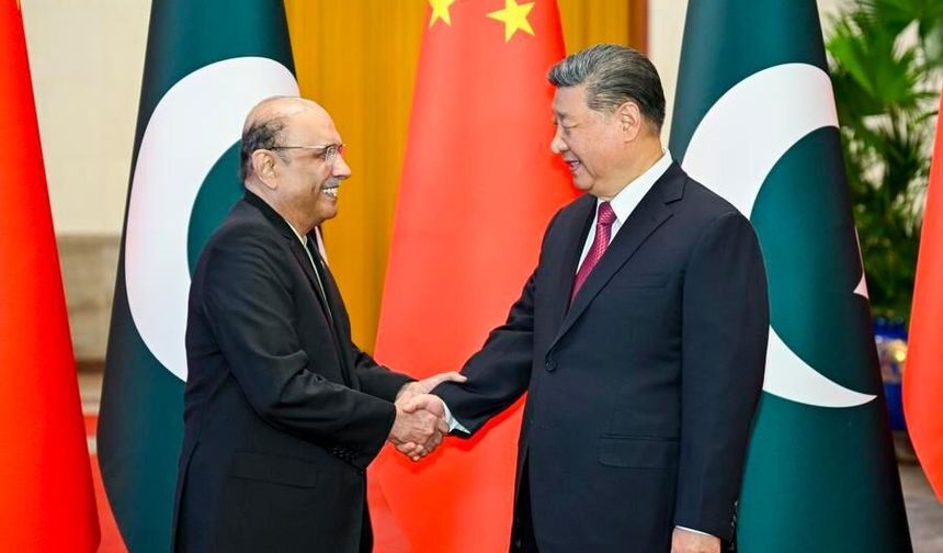 Xi ve Zerdari, Çin-Pakistan diplomatik ilişkilerinin 75. yıldönümünde birbirlerine kutlama mesajı gönderdi