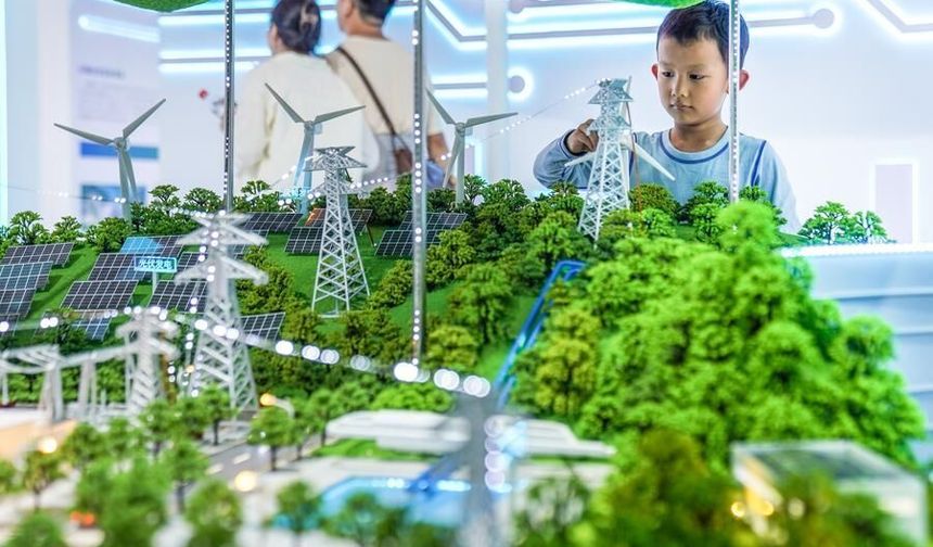 10. Çin-Güney Asya Fuarı'nda yeşil enerji alanındaki en son yenilikler sergilendi
