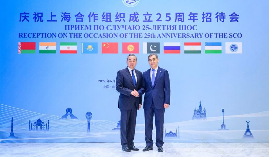 Çin Dışişleri Bakanı, Shanghai İşbirliği Örgütü'nün 25. kuruluş yıldönümü resepsiyonuna katıldı