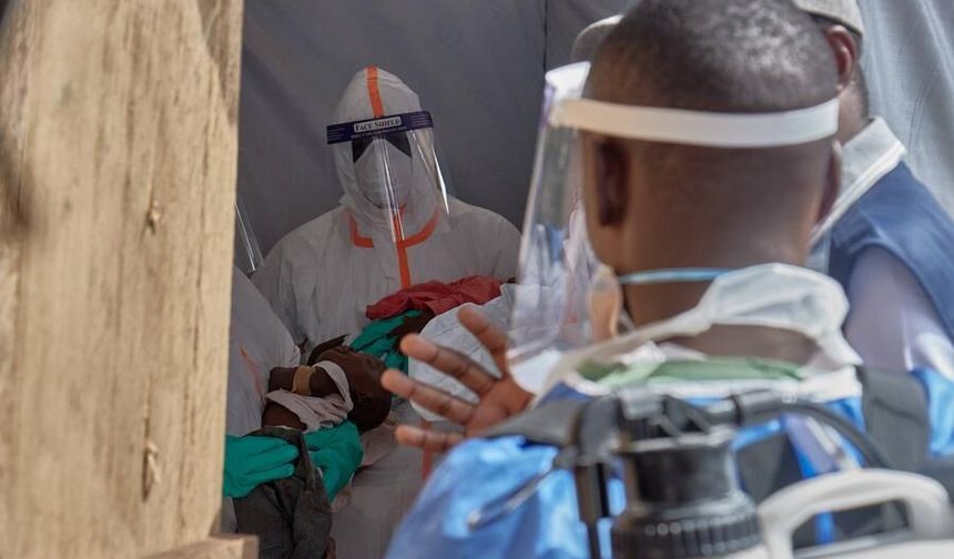 Çin, Ebola salgınıyla mücadele için Afrika'ya yeni insani yardım paketi gönderecek
