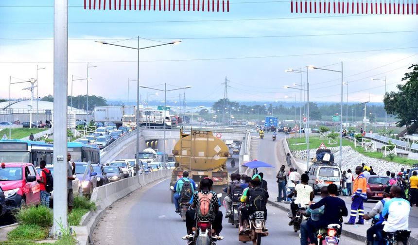 Çin, Kamerun'a acil gıda yardımı sağladı