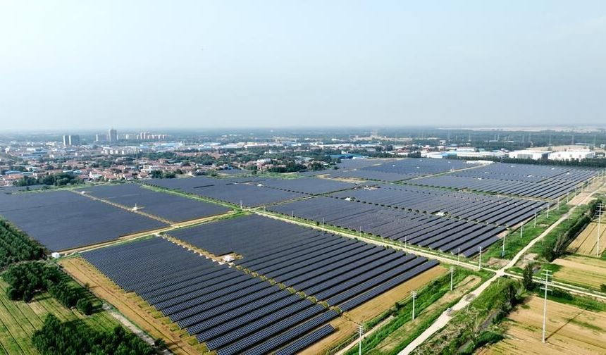 Çin'in Shandong eyaletinde çeşitli sektörlerdeki fotovoltaik uygulamaları dikkat çekiyor