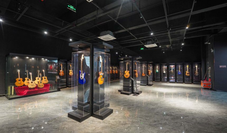 Çin'in Zheng'an ilçesinde gitar üretim sektörü hız kazandı