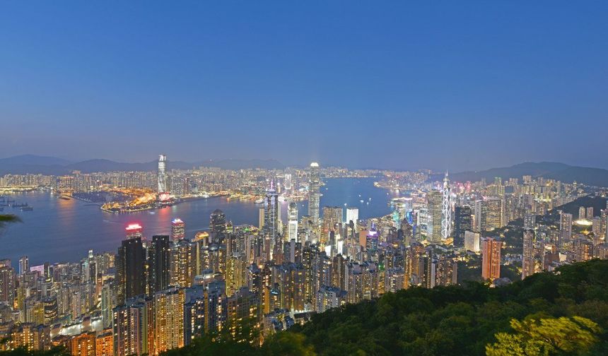 Hong Kong, ilk beş yıllık plan kapsamında ekonomik kalkınmayı ve istihdamı artıracak