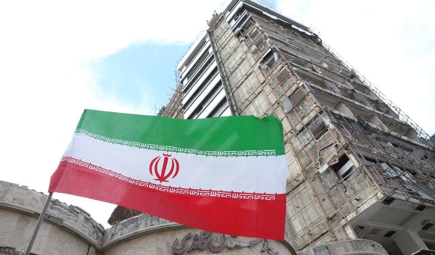 İsrail, İran'da bir petrokimya tesisini vurdu