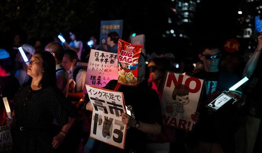 Japonya'da sivil toplum örgütleri ve vatandaşlar, ABD ile ortak askeri tatbikatı protesto etti