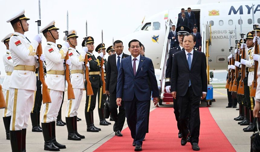 Myanmar Devlet Başkanı Min Aung Hlaing, Çin'de