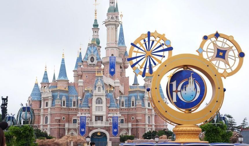 Shanghai Disneyland 10. yıldönümünü kutladı
