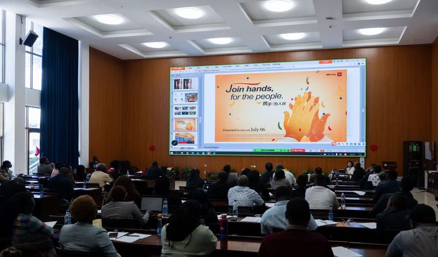 Xinhua Haber Ajansı, Kenya'da yapay zeka konulu medya eğitimi düzenledi