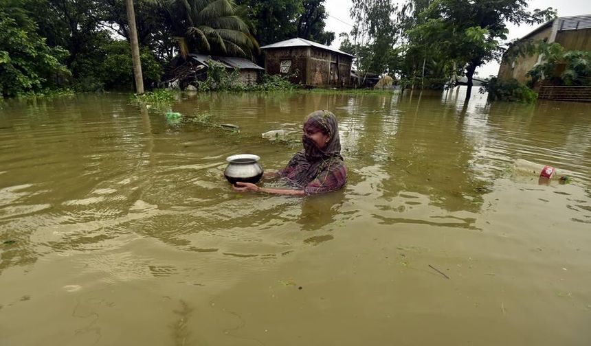 Bangladeş selden etkilenen bölgeler için sağlık hizmetlerini artırdı