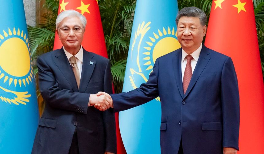 Çin Cumhurbaşkanı Xi, Shanghai'da Kazakistan Cumhurbaşkanı Tokayev ile görüştü