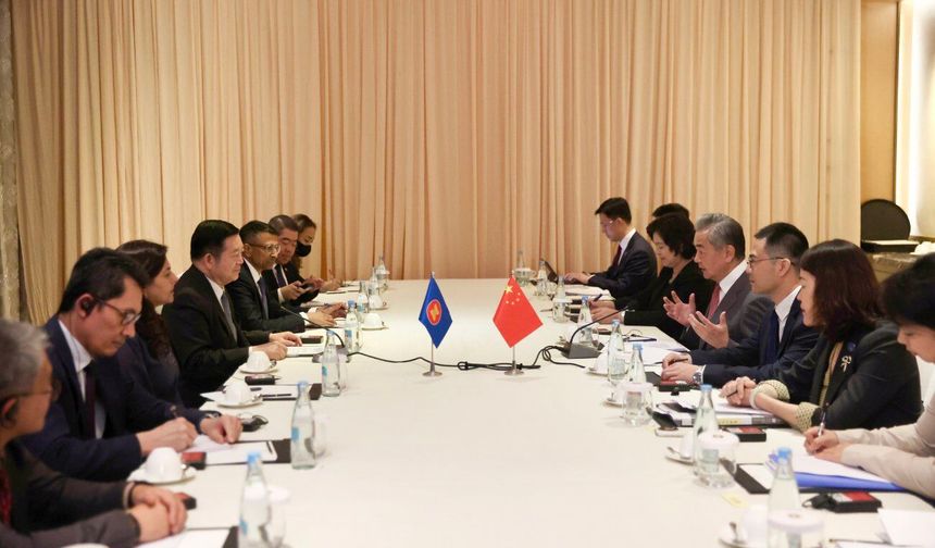 Çin Dışişleri Bakanı: ASEAN ile işbirliğini güçlendirmeye hazırız