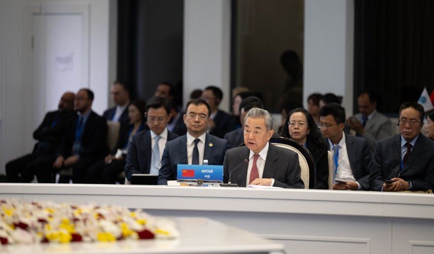 Çin Dışişleri Bakanı, Shanghai İşbirliği Örgütü Dışişleri Bakanları Konseyi Toplantısı'nda dört öneri sundu
