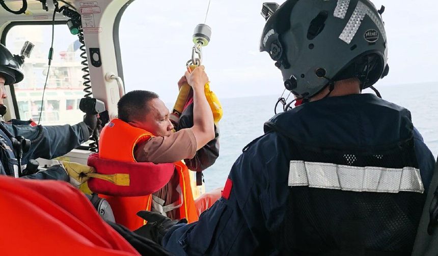 Çin, Güney Çin Denizi'nde batan Vietnam gemisinden 47 kişiyi kurtardı