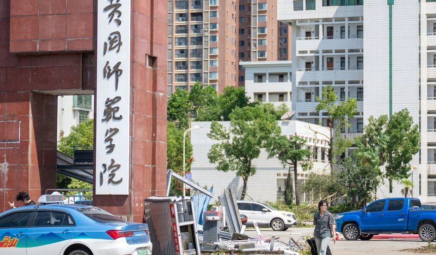 Çin'in Hubei eyaletindeki Huanggang Normal Üniversitesi hortumun ardından tahliye edildi