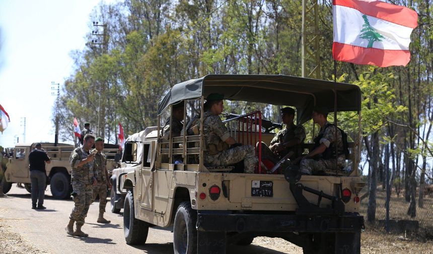 Lübnan ordusu, İsrail'in çekildiği Zevtar el-Garbiye kasabasında konuşlandı