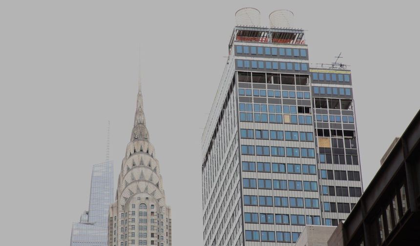 New York'ta 30 katlı bina çökme tehlikesi nedeniyle tahliye edildi