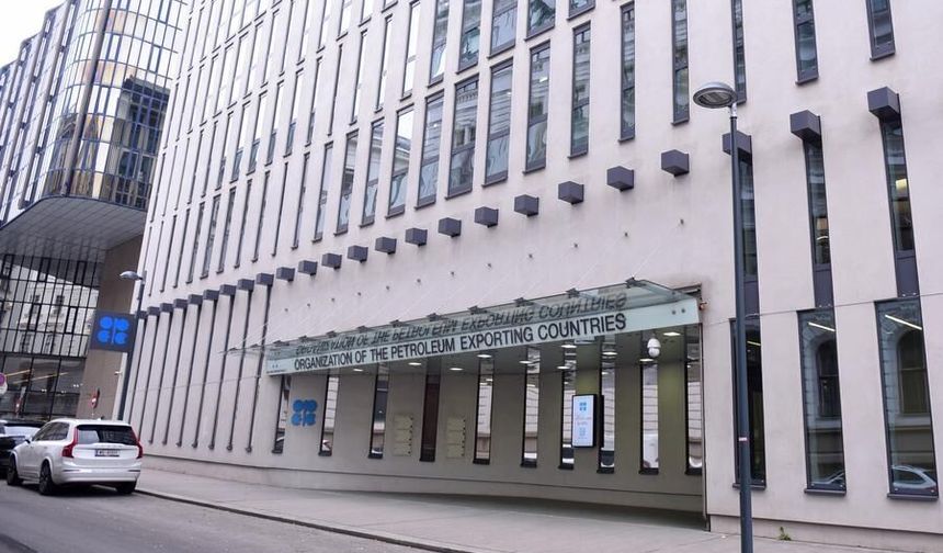 OPEC+ ağustos ayında petrol üretim kotasını günde 188.000 varil artıracak