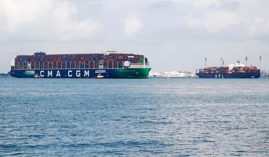 Singapur, LNG yakıt ikmal kapasitesini artırmak için 8 şirkete lisans verdi