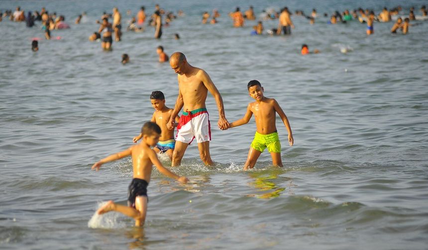 Tunus'ta termometreler 50 dereceye yaklaştı